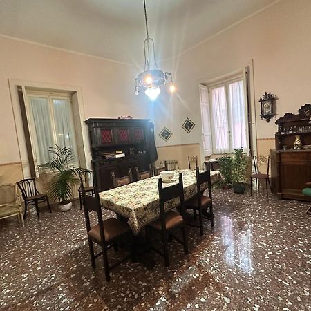 Апартаменти Da Zia Sisina - Dimora Storica Barile Екстер'єр фото